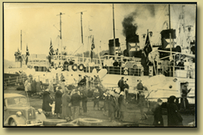 postkort viser hvalbåter tønsberg 1950